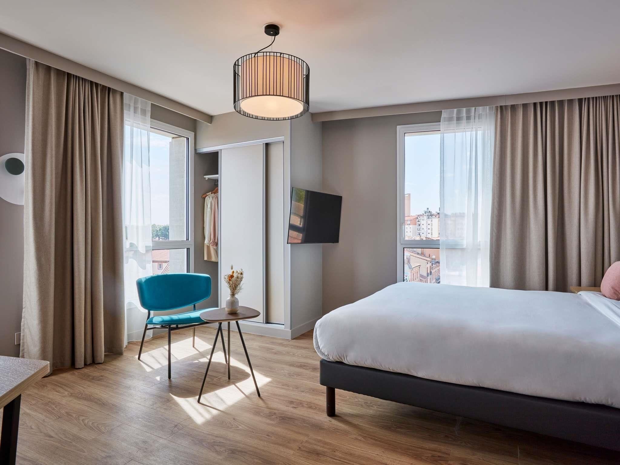 Superior Studio, 1 Double Bed | In-room safe, laptop workspace, blackout drapes, soundproofing