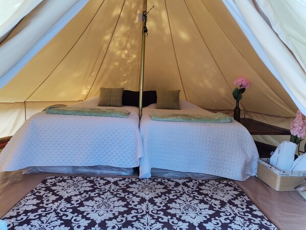 Tienda de campaña económica | 1 habitación, edredón y ropa de cama 