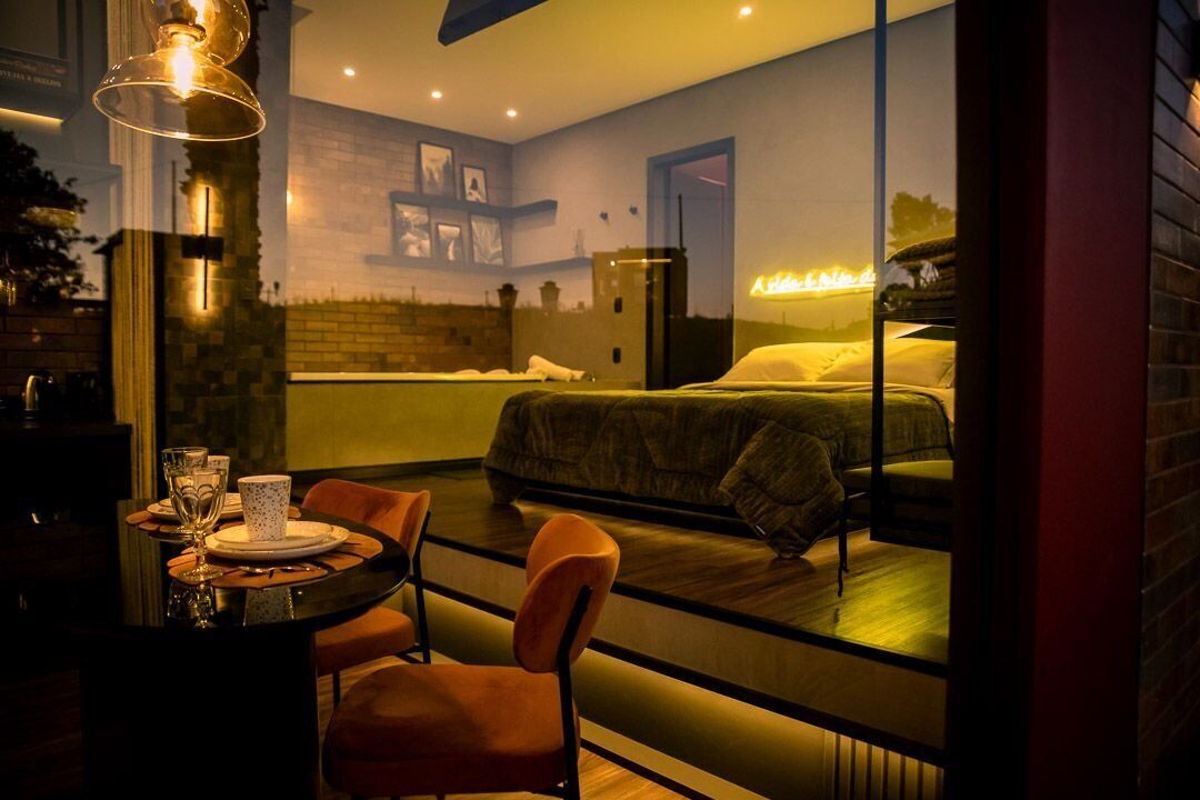 华丽小屋, 1 张大床, 按摩浴缸, 山景 | 用餐