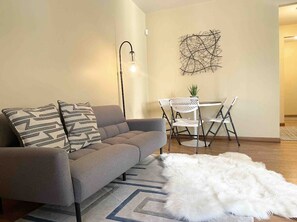 Living area - Beach, Nat’l Park & Arts District house with a touch of whimsical decor.  (Michigan City)