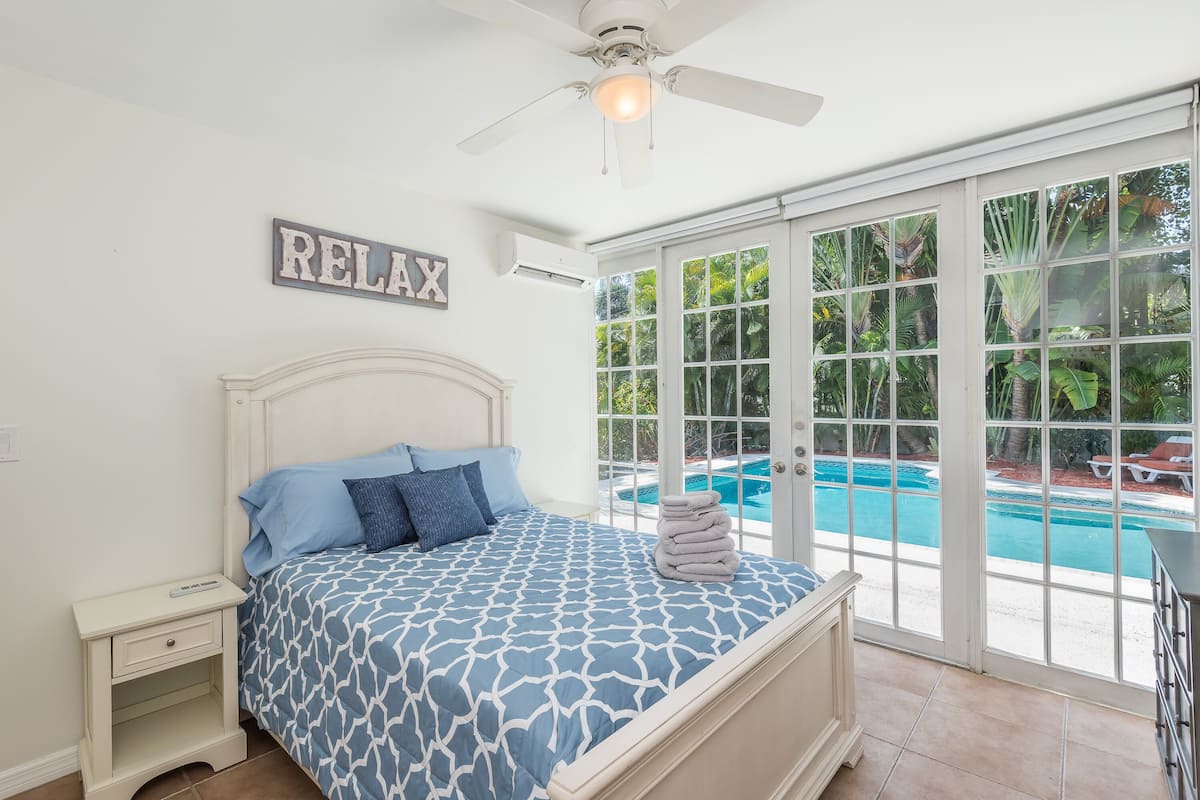2 bedrooms, Egyptian cotton sheets, premium bedding