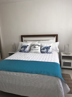 2 Schlafzimmer, Schreibtisch, Bügeleisen/Bügelbrett, kostenloses WLAN