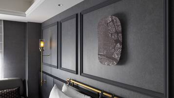 Superior Room with 1 king bed, bathtub, Non smoking | Hypo-allergenic bedding, in-room safe, desk, blackout drapes