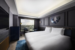 Allergitestet sengetøy, safe på rommet, skrivebord og blendingsgardiner