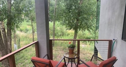 Luxurious Suite on the River w/Hot Tub
