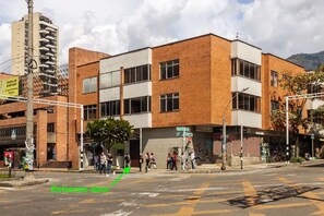 Miscellaneous - Modern and huge soundproof apt w/AC. Steps to Lleras/Provenza in el Poblado. (Medellín)
