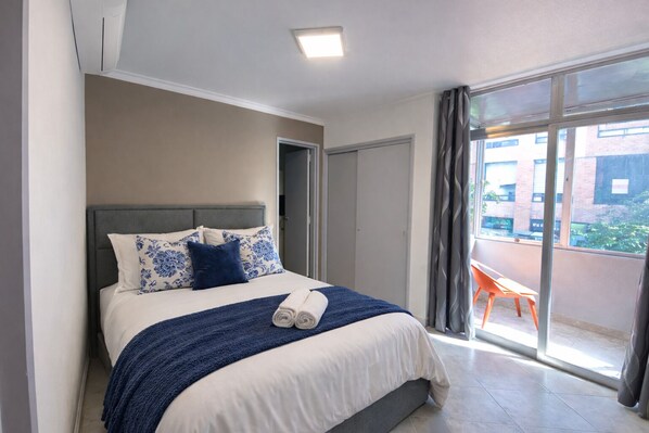 3 Schlafzimmer, Zimmersafe, Schreibtisch, Bügeleisen/Bügelbrett