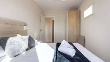 3 bedrooms, WiFi, bed sheets