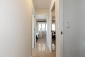 Interior - Train & Beach • Marina - Unik Vacation (Tarragona)