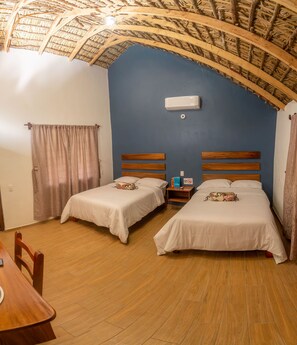 1 Schlafzimmer, individuell dekoriert, individuell eingerichtet