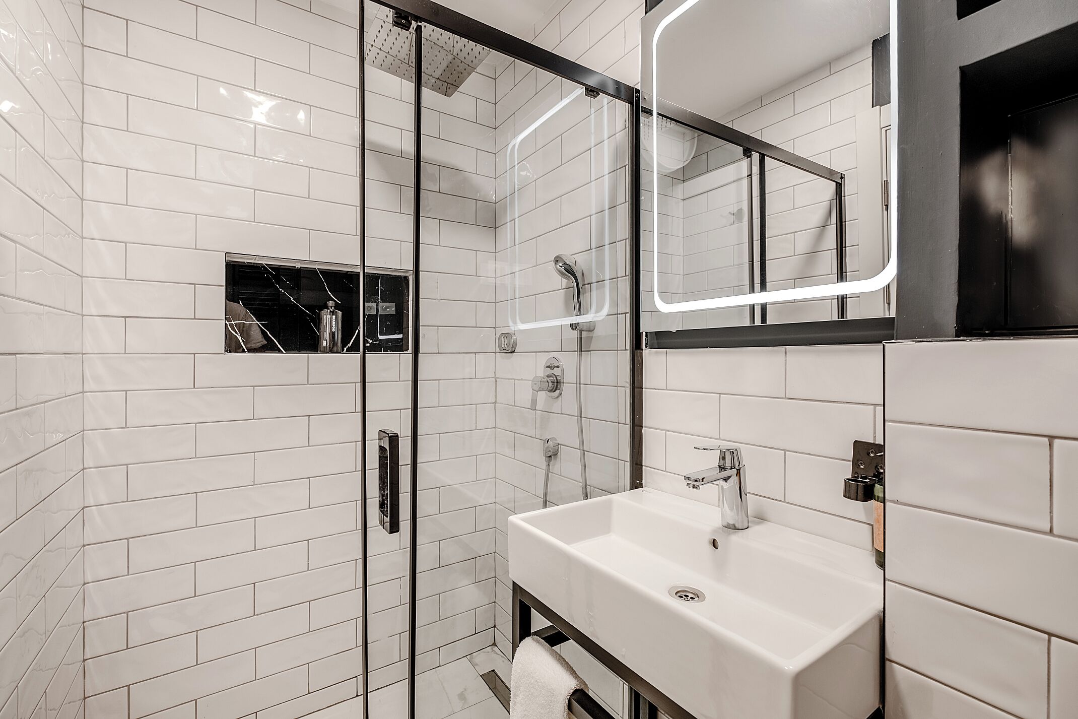 superior room with sea view | bathroom | shower, rainfall showerhead, free toiletries, hair dryer