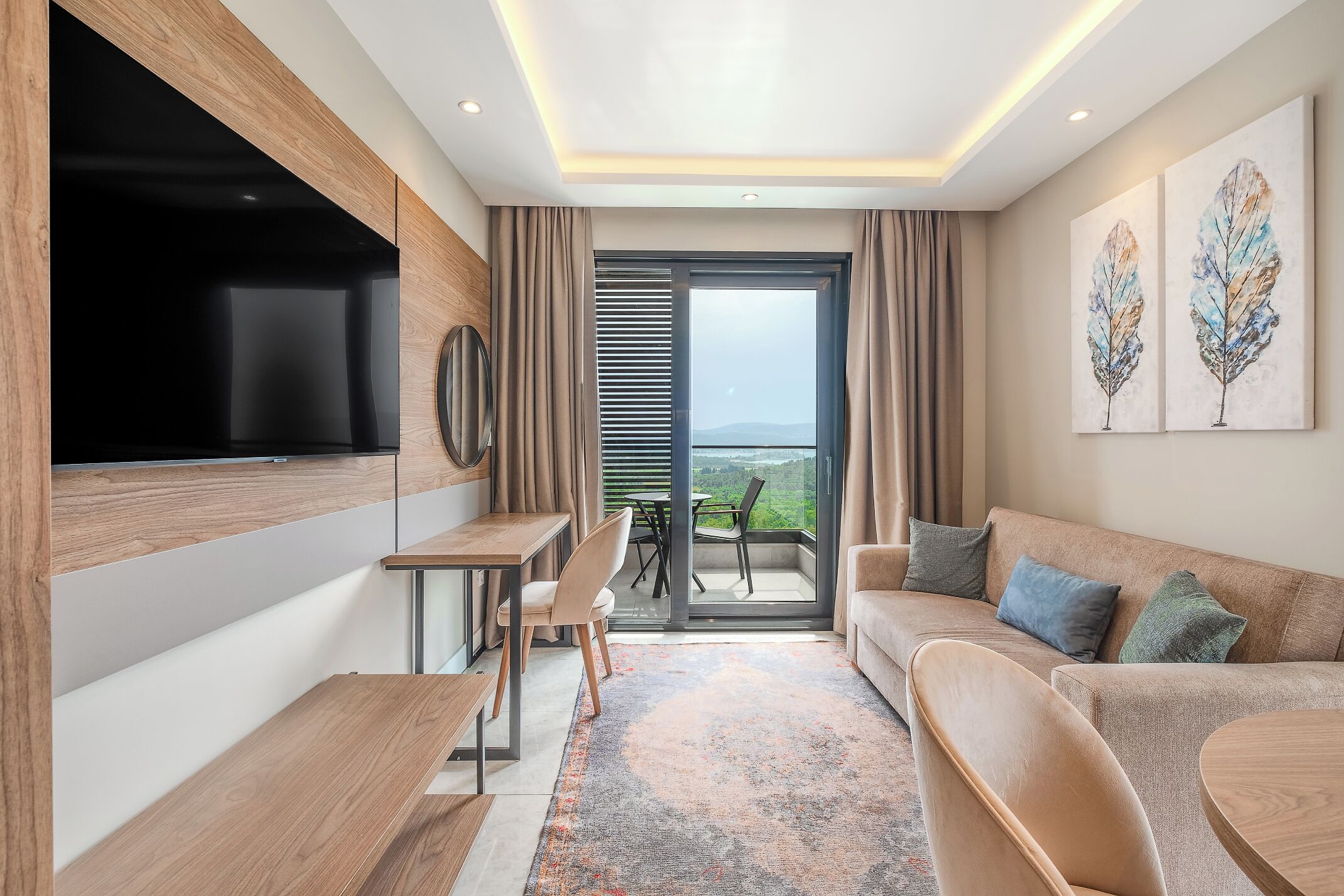 king suit with sea view | 2 bedrooms, minibar, in-room safe, individually decorated