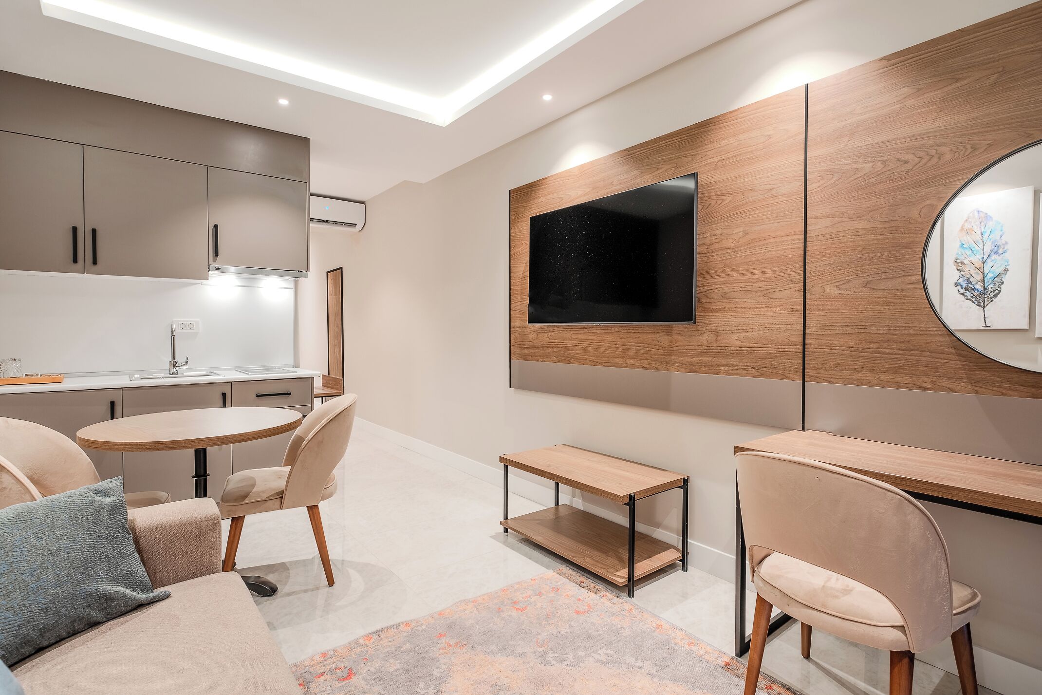 family room with seaview | 2 bedrooms, minibar, in-room safe, individually decorated