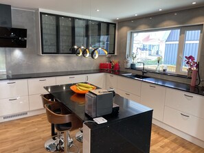 Private kitchen - House with full comfort and near the sea. (Västra Götalands län)