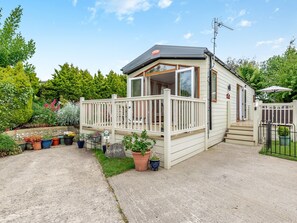 Exterior - 2 bedroom accommodation in Patrington (Patrington)