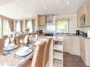 Private kitchen - 2 bedroom accommodation in Patrington (Patrington)