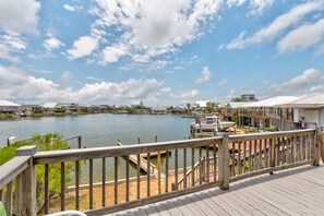 Terrace/patio - Island Sunshine | Spring Openings, Boat Parking (Dauphin Island)