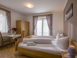 9 Schlafzimmer, WLAN