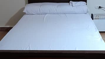 Deluxe Triple Room | 1 bedroom, minibar, in-room safe, individually decorated