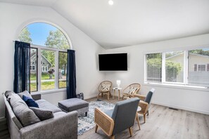 智能电视、桌�上足球、乒乓球、电脑显示器