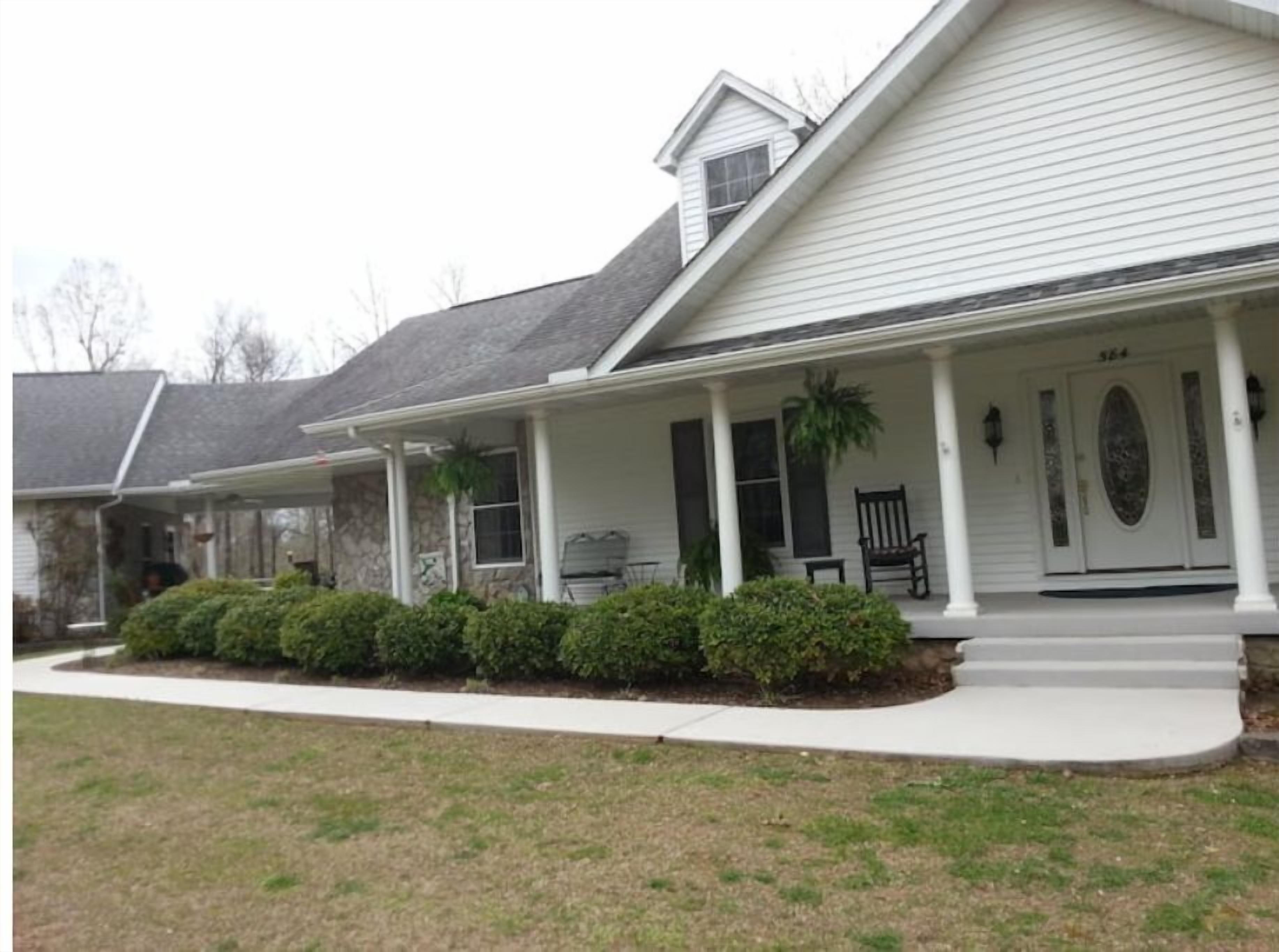 A family friendly, relaxing get-a-way in a serene setting.