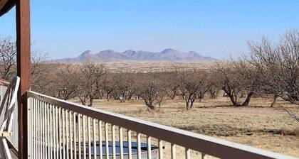 Serene ranch with amazing view-Empire Ranch access