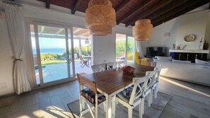 Dining - Villa Alba (Sardegna)