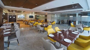 Unclassified image, 2 of 16, button - Quality Inn Elite (Amritsar)