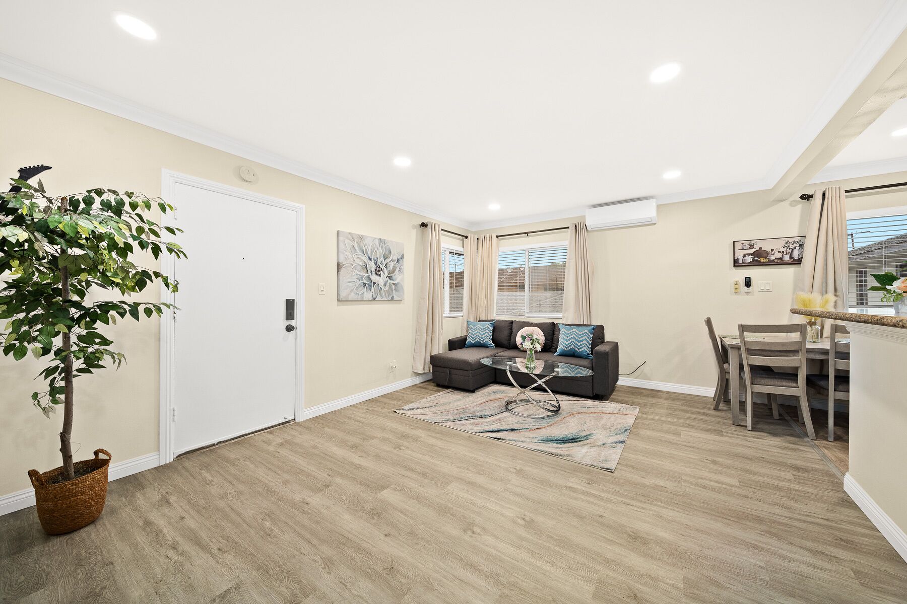 家庭公寓 | 客廳 | 電視