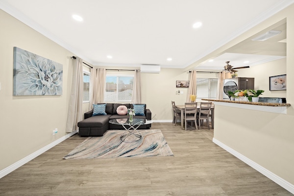 Family Apartment | Living room | TV