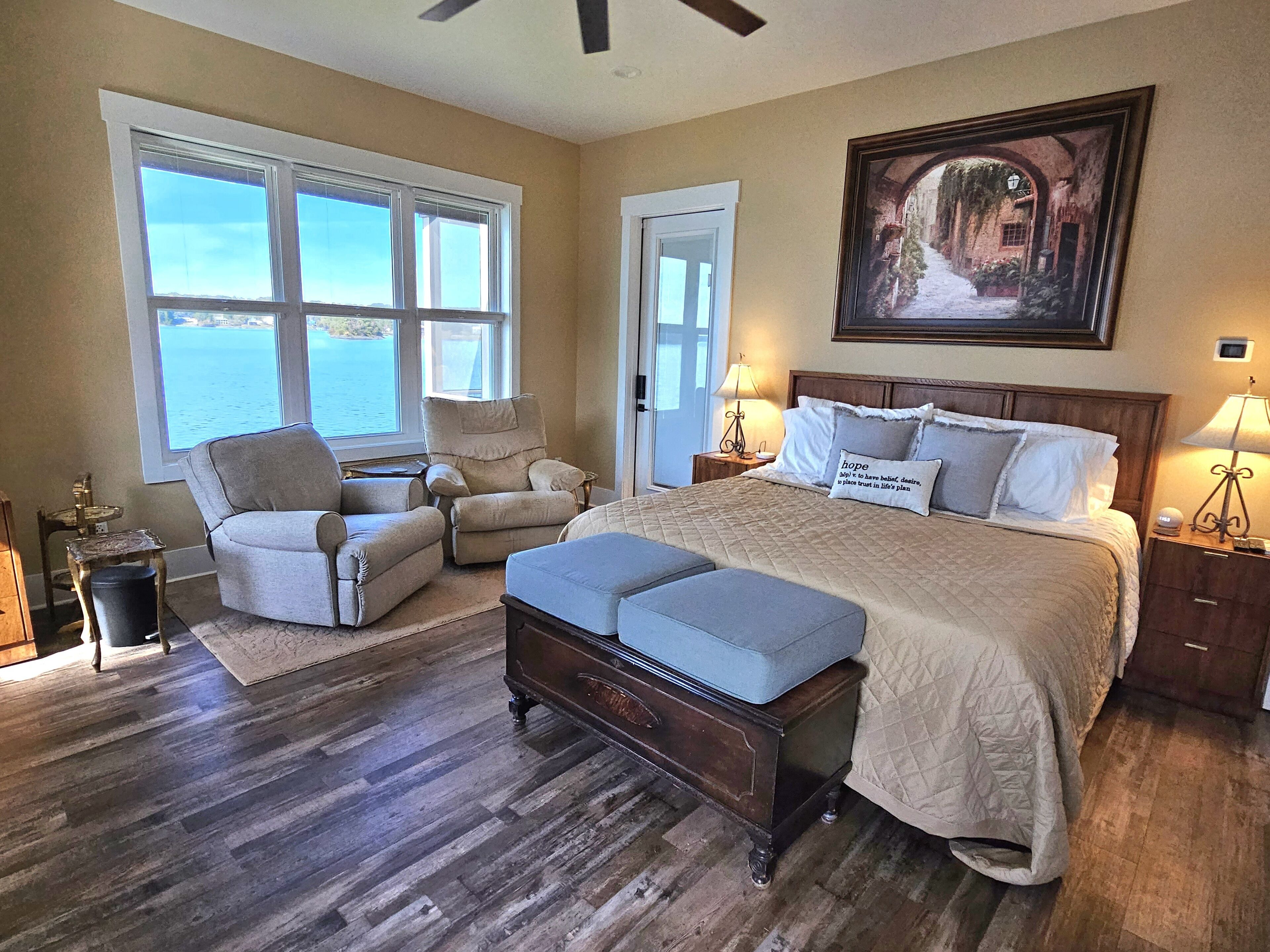 4 makuuhuonetta, silitysrauta/-lauta, internet, vuodevaatteet