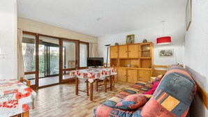 Unclassified image, 2 of 15, button - Spacious Apt 7 ppl, terrace, near the sea (Agde)