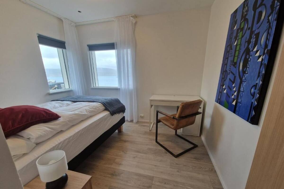 City Double Room | Desk, soundproofing, WiFi (free), individually decorated