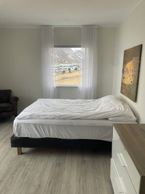 Decoración personalizada, muebles diferentes y escritorio 