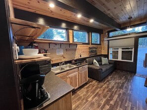 Interior - Aug & Sept dates available-Tiny Cabin-22 mi to YNP-Island Park (Island Park)