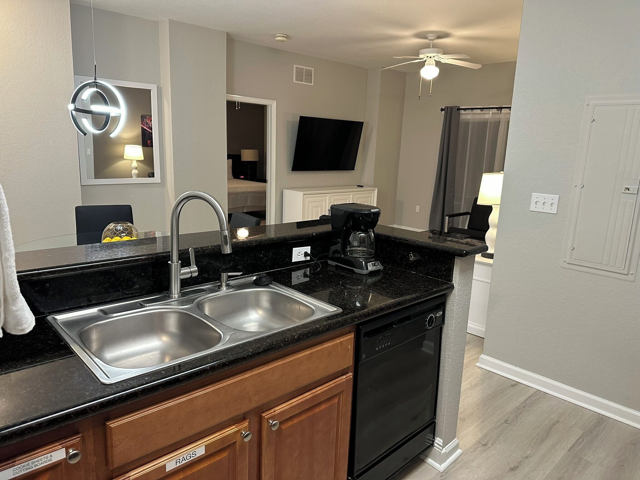 Refrigerador, microondas, horno, placa de cocina