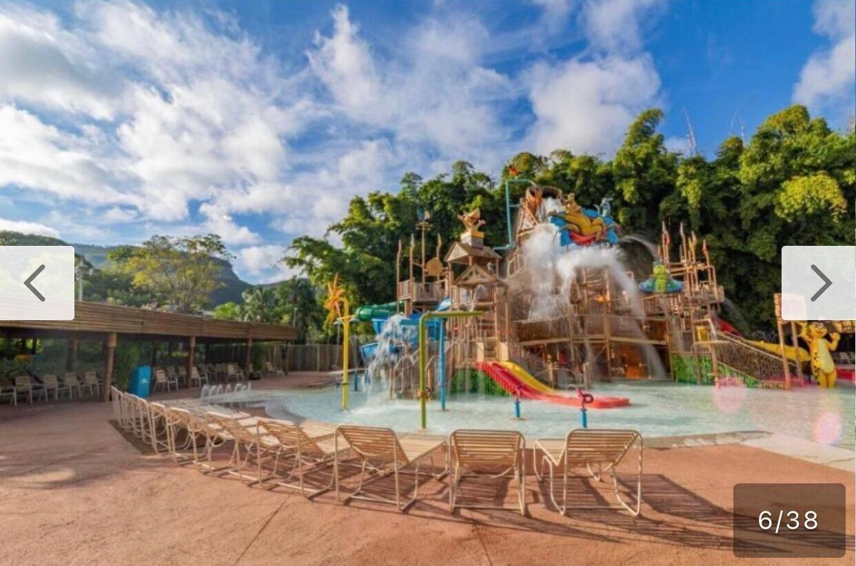 Alberca al aire libre y alberca climatizada