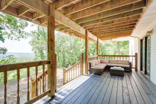 Spacious Family Home Near Lake of the Ozarks!