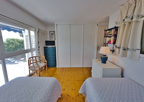 2 habitaciones, tabla de planchar con plancha y wifi gratis 