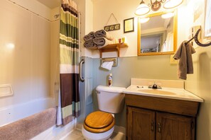 Basic-Einzelzimmer | Badezimmer