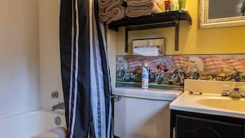 Kamar Double Basic | Kamar mandi