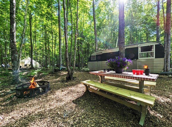 屋外ダイニングエリア