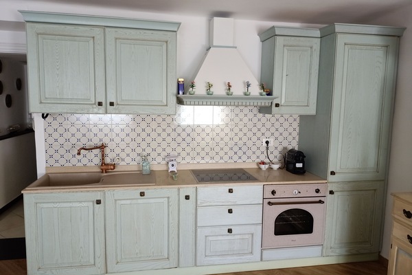 Réfrigérateur, four, plaque de cuisson, lave-vaisselle