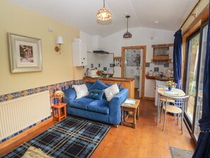 Living area - Turnpike Lodge (Paignton)