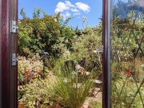 Cottage | Property grounds
