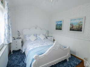 1 bedroom, individually decorated, individually furnished, free WiFi