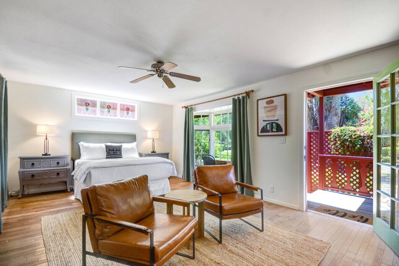 1 habitación, tabla de planchar con plancha, wifi gratis y ropa de cama 