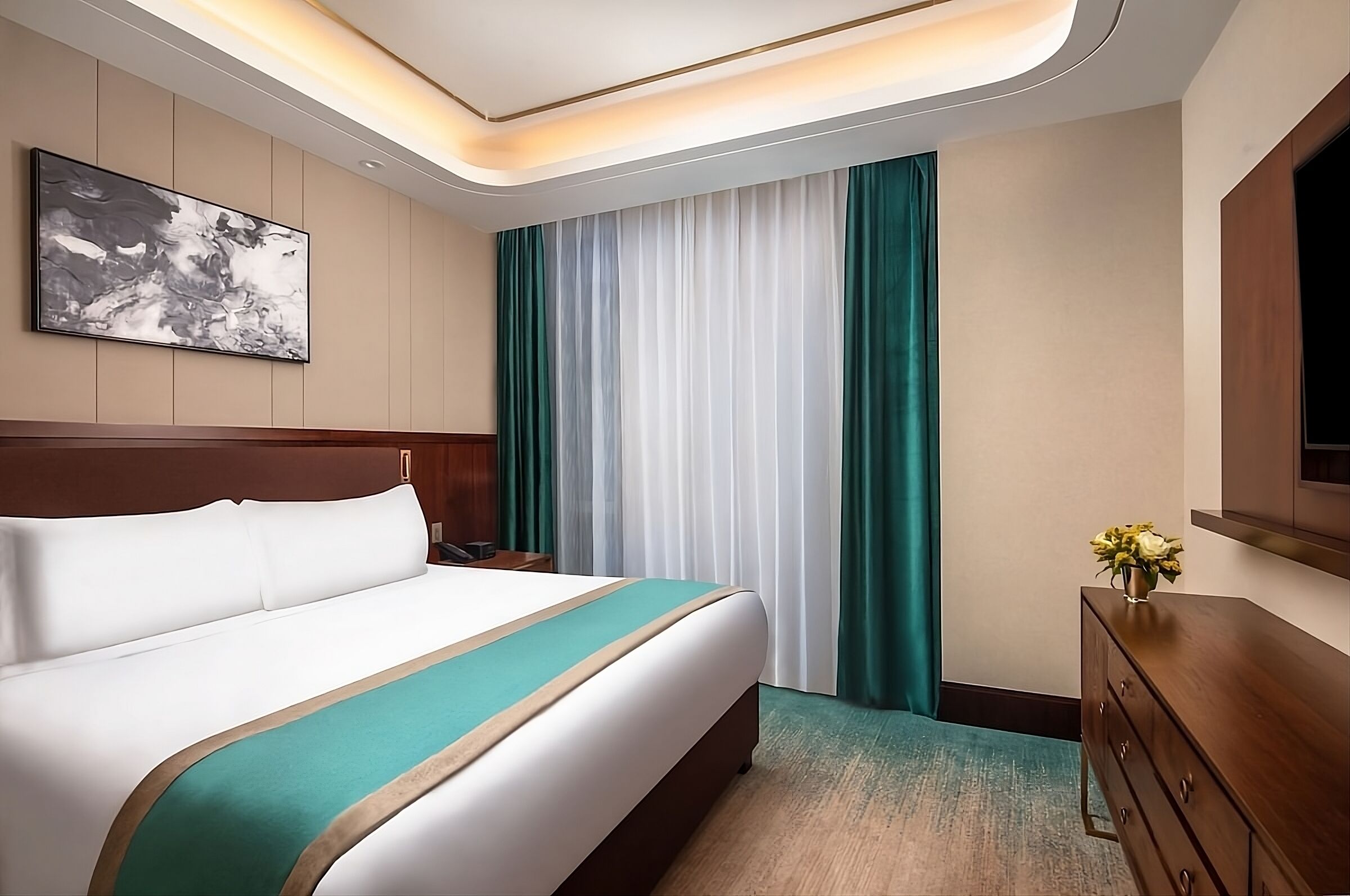 Enjoy a Hassle-Free Stay! 4 Units, Pet-Friendly, with Outdoor Swimming Pool