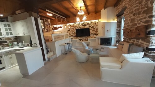 Relax Holistic House - Feel at Home Away From Home!
