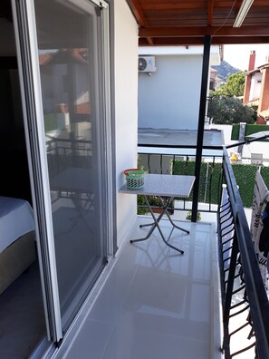 Property grounds - İVery close to the city, 4+1 villa with private pool and garden (Dalyan)